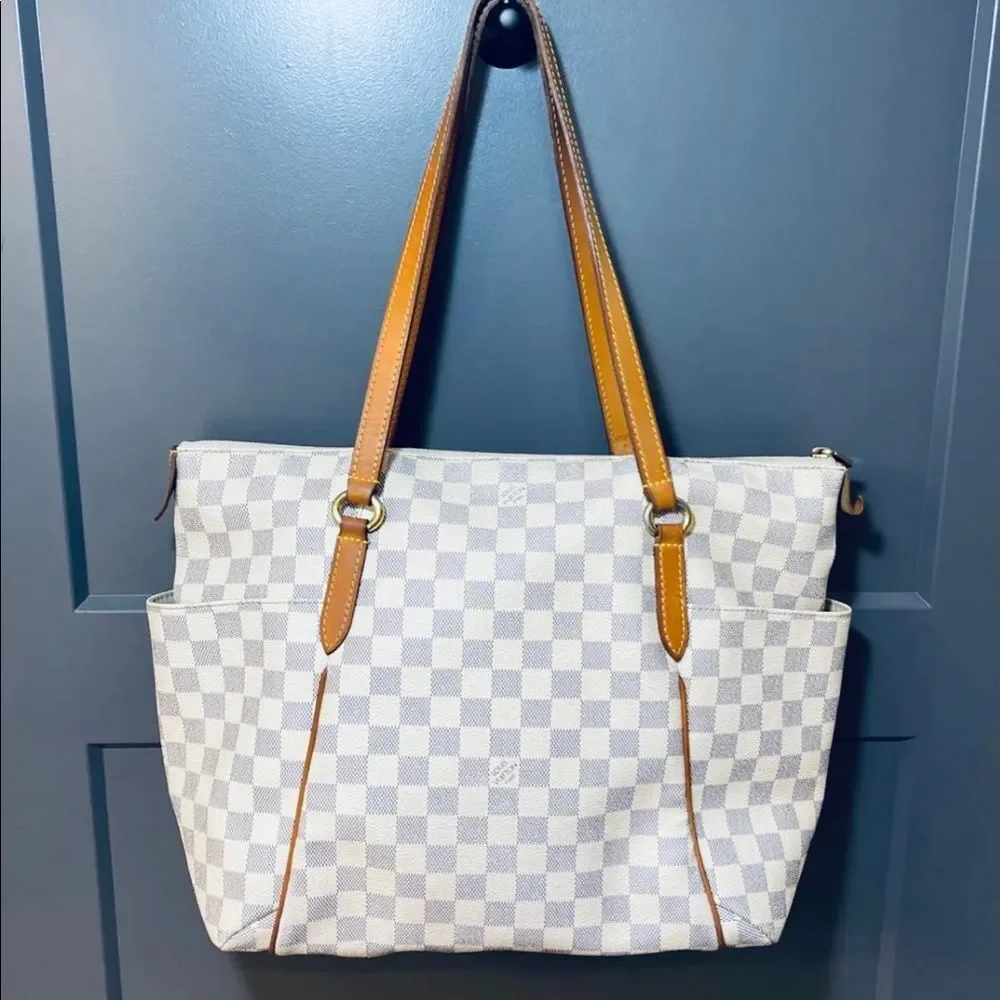 Louis Vuitton Damier Azur Totally MM - Picture 4 of 9